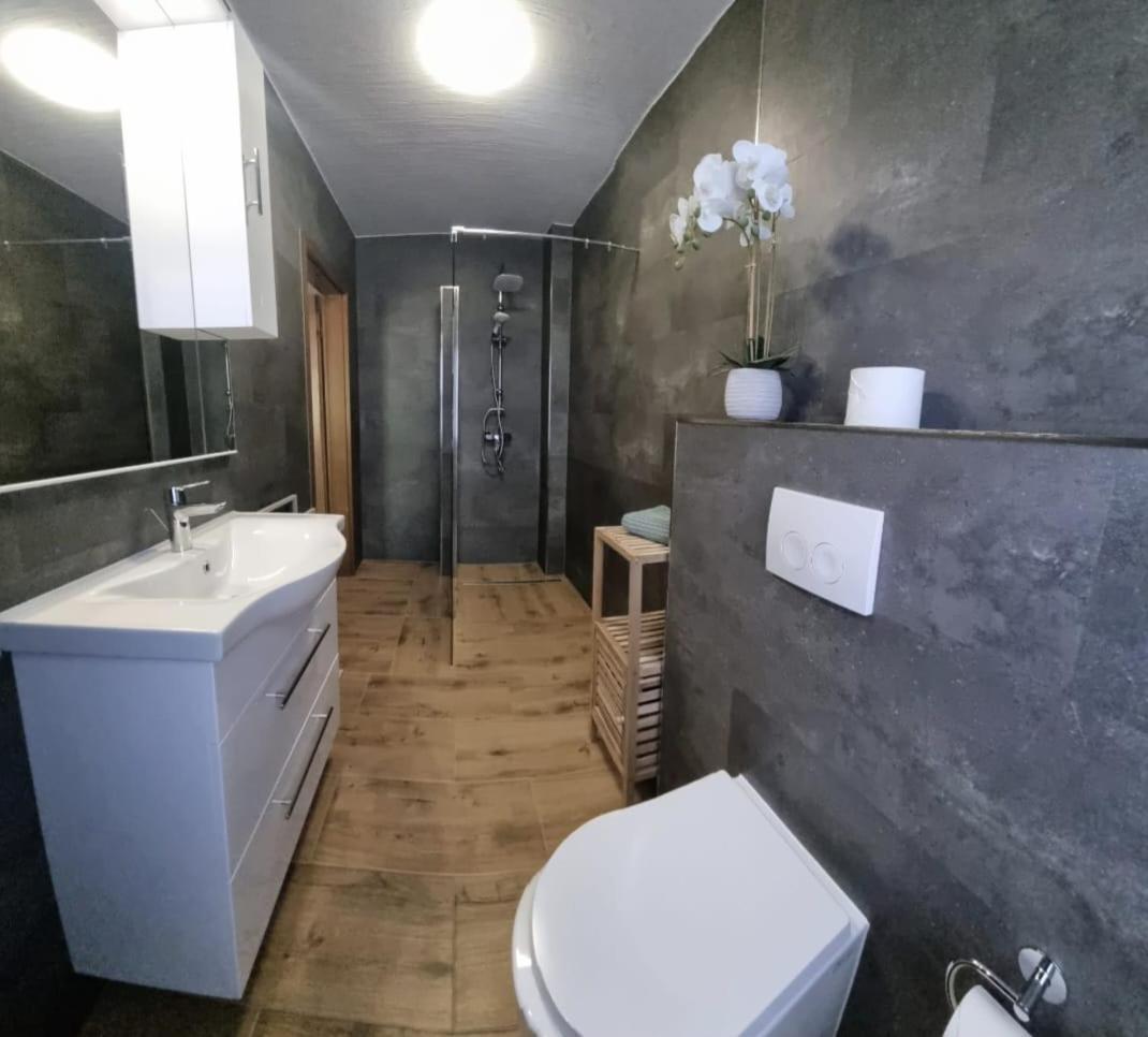 Nunchritz Hotel Und Pension Al Dente מראה חיצוני תמונה